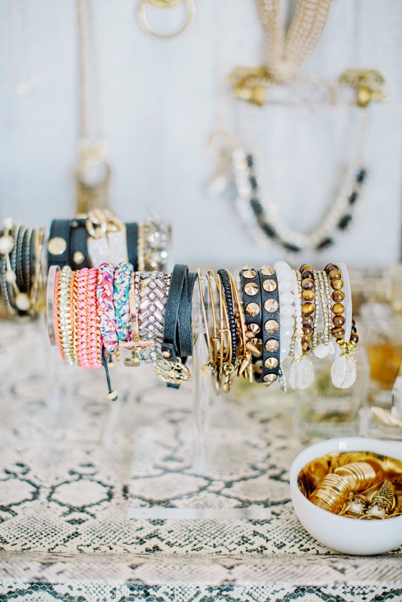 20 Clever Ways to Store Your Jewelry Organized + Creative