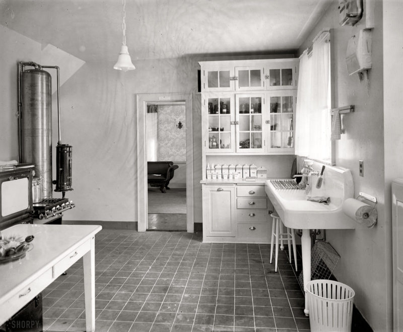 rh kitchen 1920